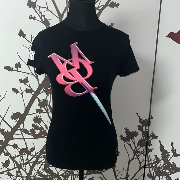 Married to the Mob (MOB) Size Small Black Graphic T-Shirt ‼️PRICE DROP‼️$32 - Picture 1 of 11